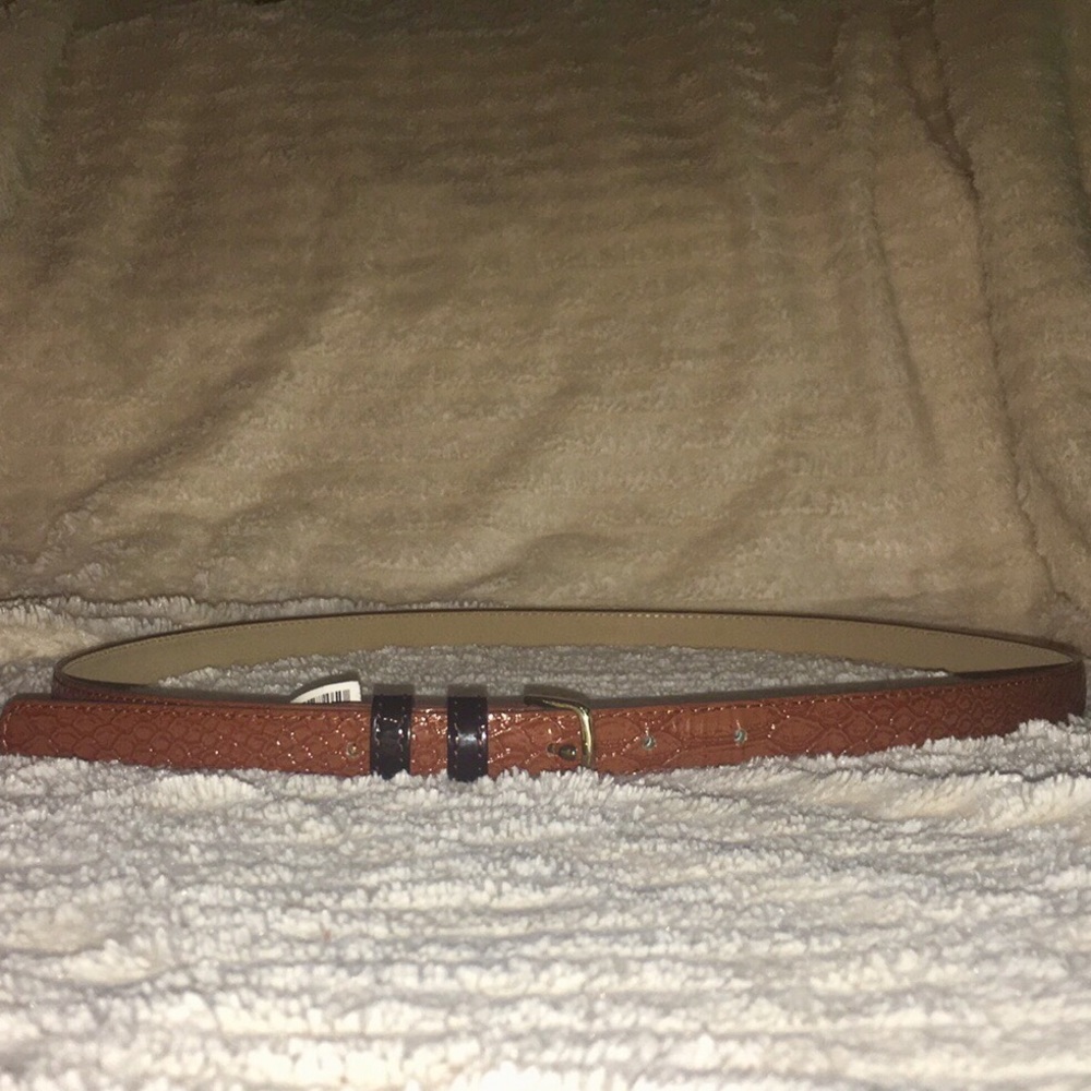 ❗️PRICE⬇️❗️NWT J.Crew skinny Brown belt size large